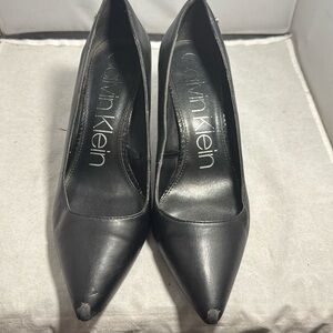 Calvin Klein black pointed toe heels size 10 As is